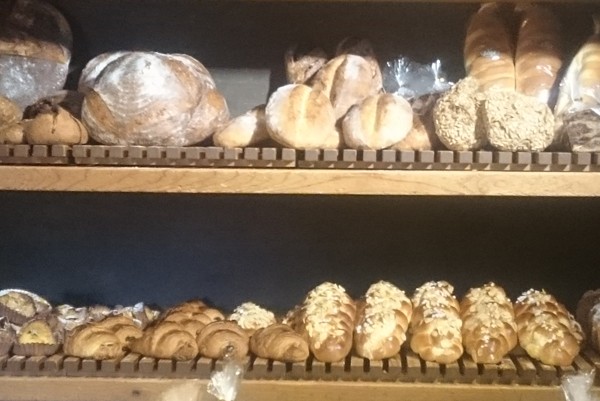 全国のパン好きが注目する行列のできるパン屋さん