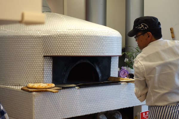 フラノマルシェのピザ製作所～北海道・富良野～