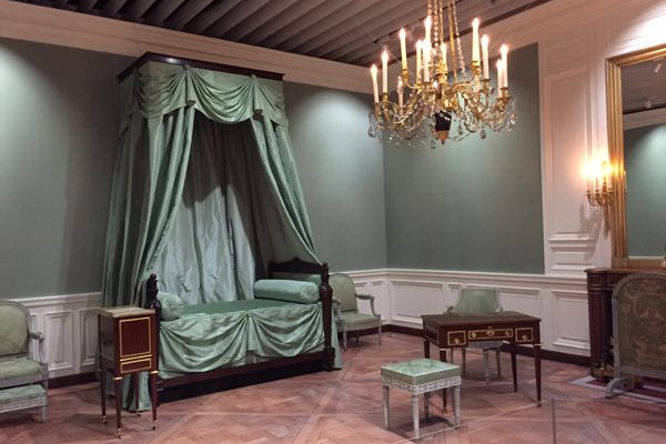18世紀のヴェルサイユ宮殿が六本木に甦る マリー アントワネット展へ
