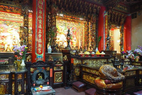 台北で神仏ひしめくパワースポットを巡る