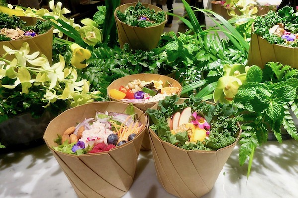 ハワイで大人気のサラダ専門店「アロハサラダ」が日本初上陸、原宿にオープン！