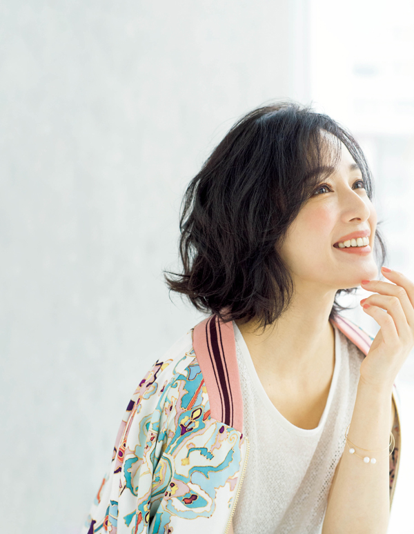 モデル竹中友紀子さんが ふわボブ にチェンジ アレンジ 無造作感のある ふわふわボブ