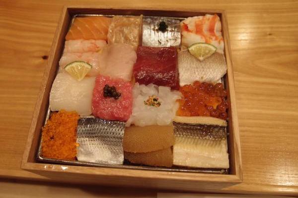 赤坂のお寺の境内に秘密のお寿司屋さんがオープン
