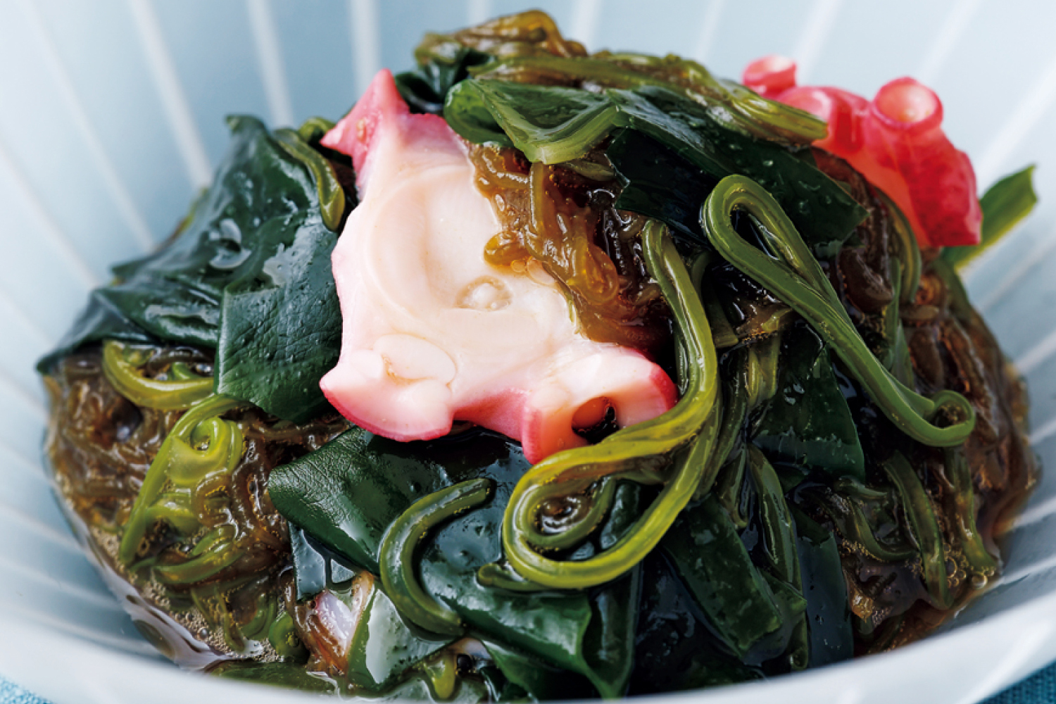 海藻の水溶性食物繊維が腸の働きを整える「海藻のバルサミコ酢の物」／脳活「新和食」レシピ