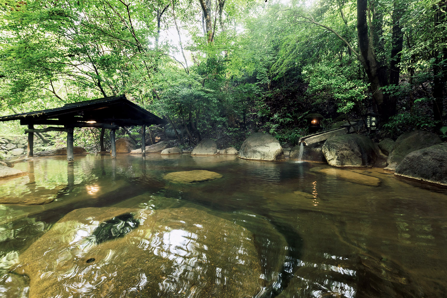 旅館 山河（さんが） 女性専用の露天風呂「四季の湯」