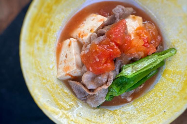 【鍋だけで作れる料理】抗酸化＆お肌を明るく！トマト肉豆腐レシピ