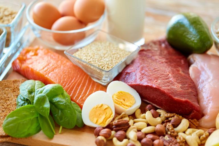 タンパク質を食事から摂取するコツは？肉、魚、卵、大豆製品、乳製品…。結局、何からとるのがいい？