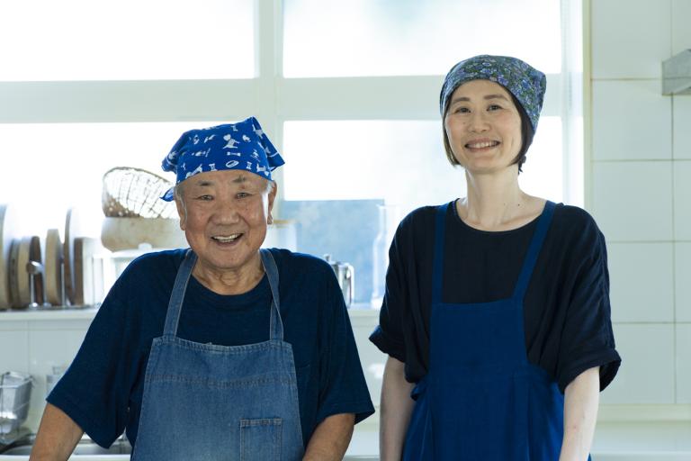 91歳の料理家、小林まさるさん「料理は最高の“頭の体操”だよ！」冷蔵庫の食材で一品『納豆、塩鮭、玉ねぎのあえ物』レシピもご紹介