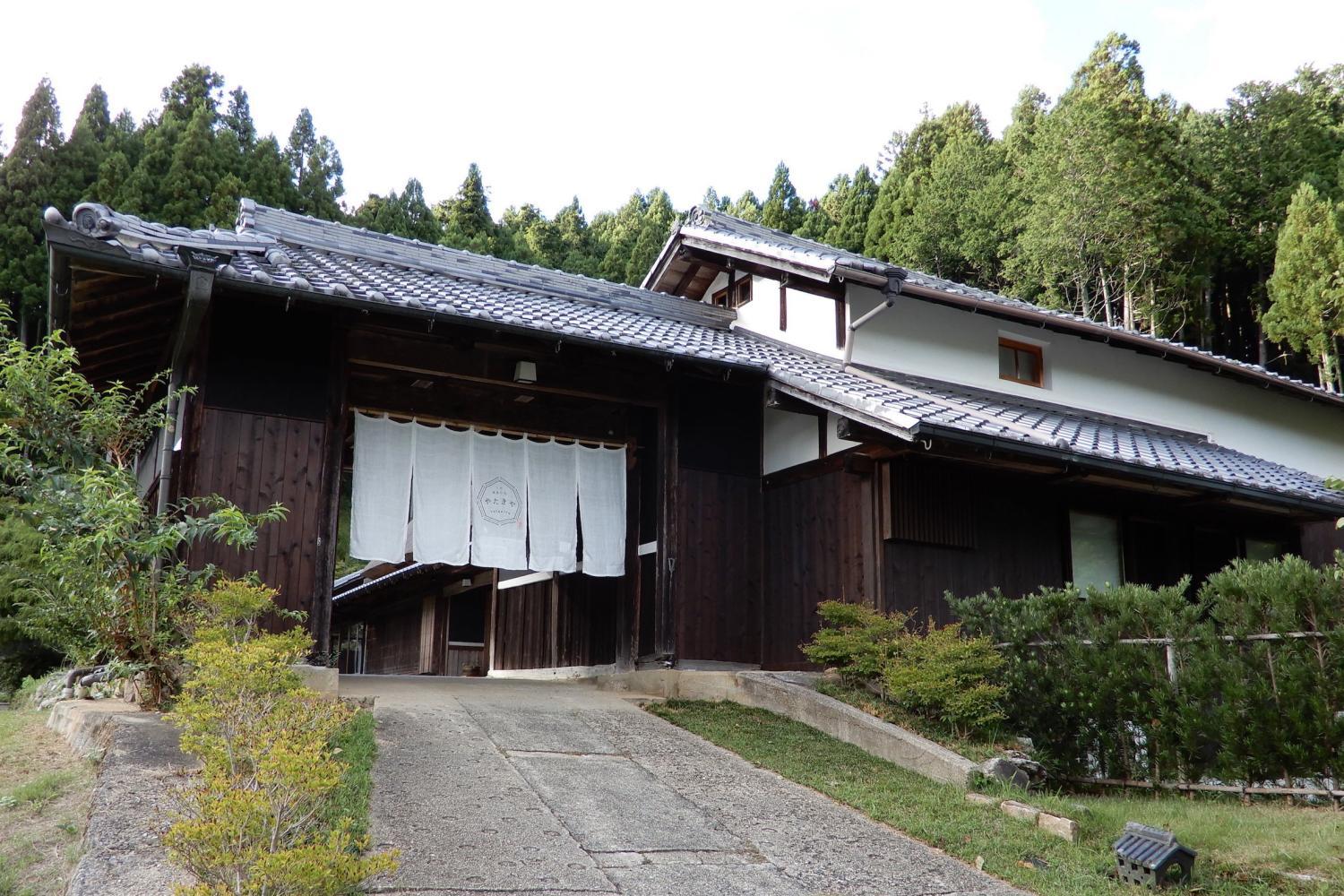 日本古来のリトリート「薬湯」を体験に奈良へ。こだわりの宿は、元庄屋の豪邸！