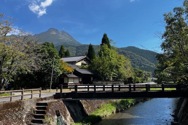 入浴料200円⁉ 地元マダムが守る「由布院の共同温泉」は風情ある癒しスポット