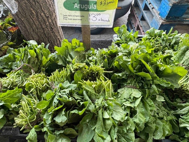 ファーマーズマーケットのルッコラ