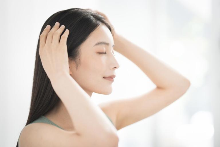 「育毛」はもう「美意識」のひとつです。美しいライフスタイルに寄り添う育毛剤3選【40代、50代】