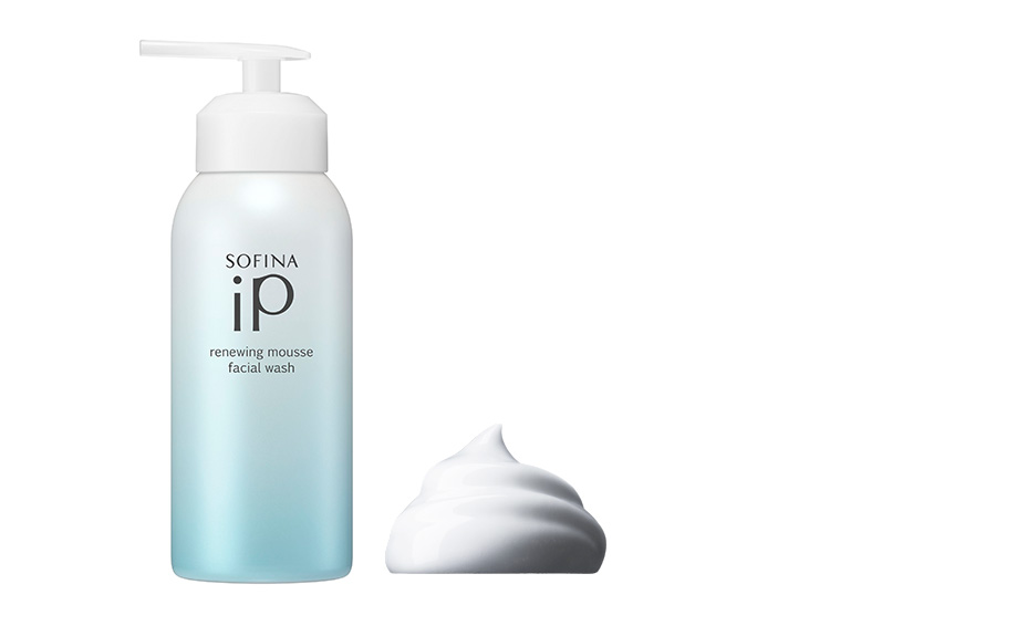 ソフィーナiP リニュー ムース ウォッシュ 200g ￥3,630（編集部調べ）／花王